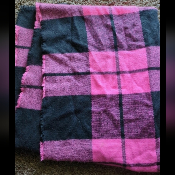 💥 Black and pink blanket scarf - Picture 1 of 1